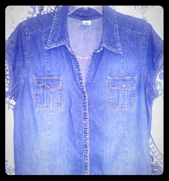 Old Navy Tops - Old Navy Maternity denim top sz XL